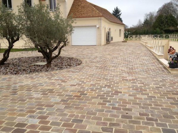 150 Patio Pack 40-60mm 12.30m2 Autumn Brown Cobbles Setts