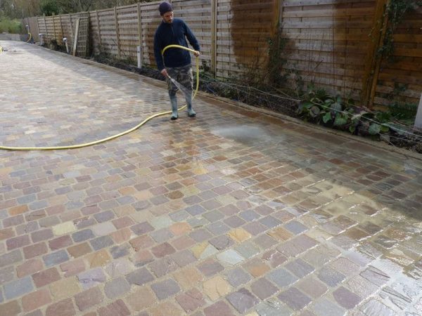 150 Patio Pack 40-60mm 12.30m2 Autumn Brown Cobbles Setts - Image 3