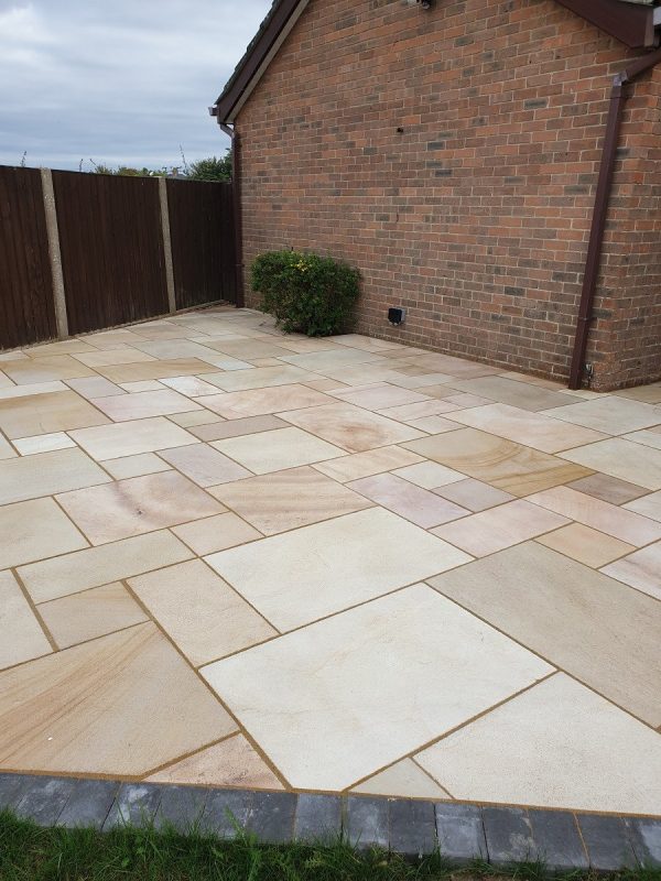 600 Patio Pack 19.50m2 Textured Caramel Buff - Image 2