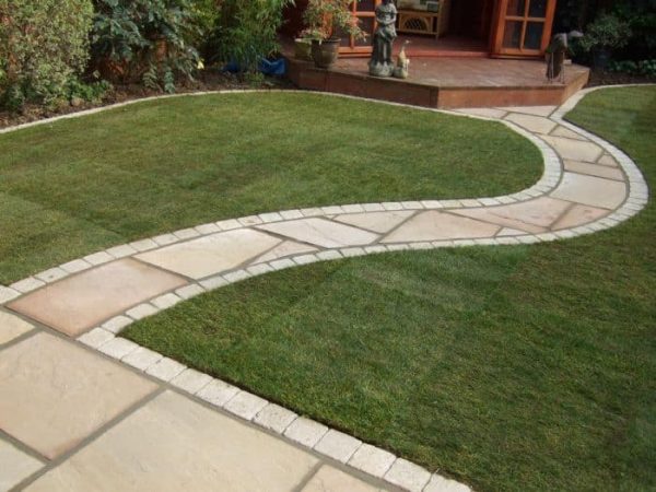 Rippon Buff Multi Sandstone Paving - Image 4