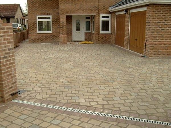 150 Patio Pack 40-60mm 12.30m2 Raj Blend Sandstone Cobbles Setts - Image 3
